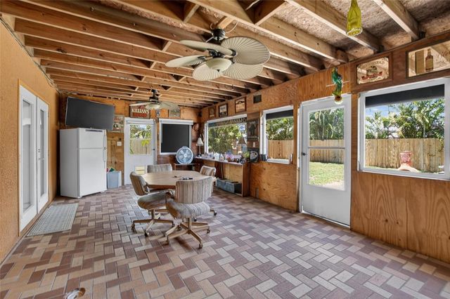 3779 BENSON AVENUE N, St Petersburg, FL 33713