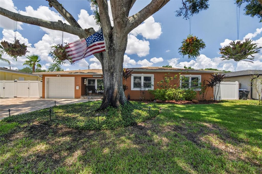 3779 BENSON AVENUE N, St Petersburg, FL 33713
