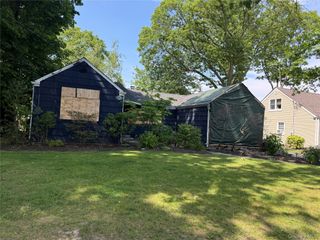 2131 Decker Avenue, Merrick, NY 11566