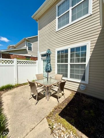 13517 Molique Boulevard, Fishers, IN 46037