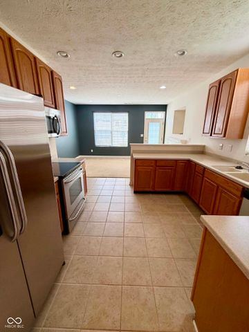 13517 Molique Boulevard, Fishers, IN 46037