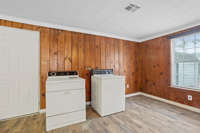 613 S Crocker Street, Sulphur, LA 70663