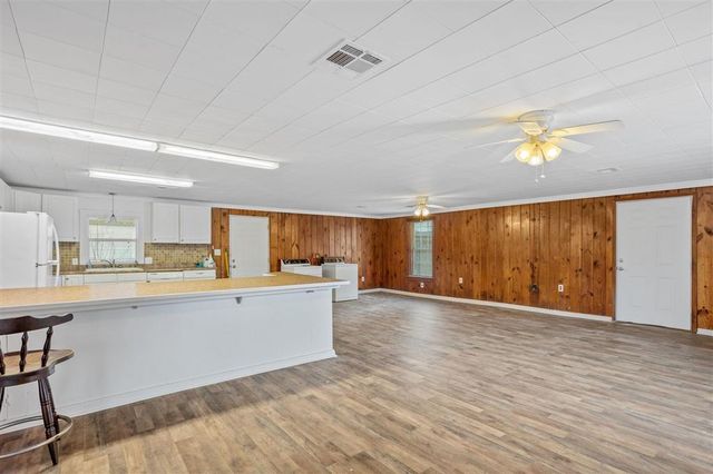 613 S Crocker Street, Sulphur, LA 70663