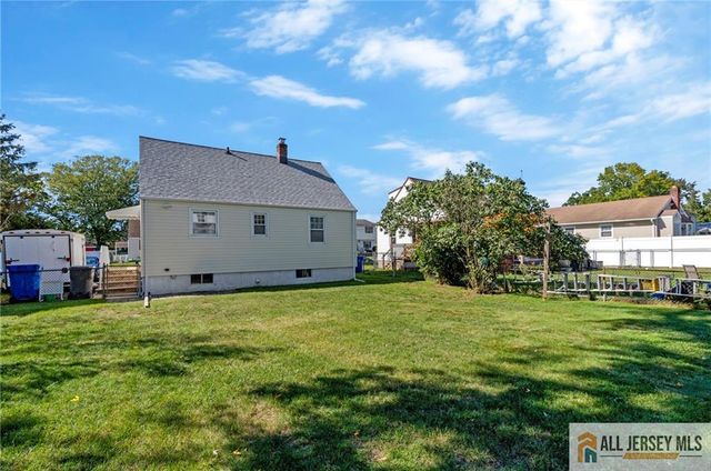55 Eiseman Avenue, Piscataway, NJ 08854
