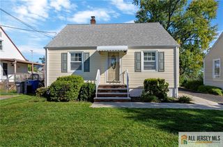55 Eiseman Avenue, Piscataway, NJ 08854