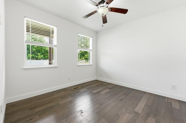 1738 E Boy Scout Road, Hixson, TN 37343