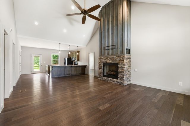1738 E Boy Scout Road, Hixson, TN 37343