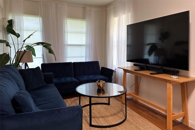 8815 GEORGIAN DR B, Austin, TX 78753
