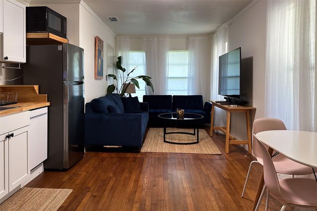 8815 GEORGIAN DR B, Austin, TX 78753