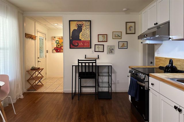 8815 GEORGIAN DR B, Austin, TX 78753