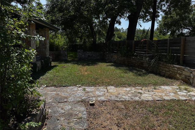 8815 GEORGIAN DR B, Austin, TX 78753