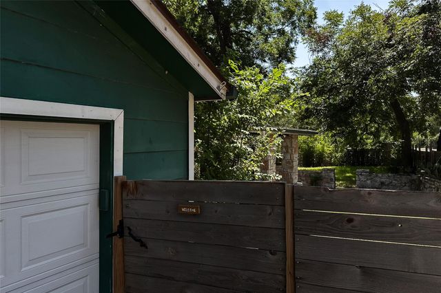 8815 GEORGIAN DR B, Austin, TX 78753