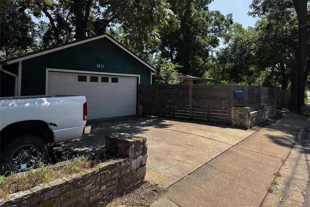 8815 GEORGIAN DR B, Austin, TX 78753