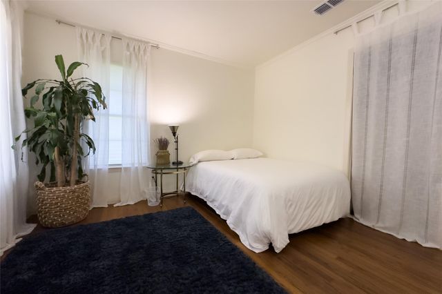 8815 GEORGIAN DR B, Austin, TX 78753