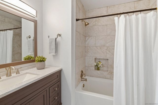 13011 Avenida Grande, San Diego, CA 92129
