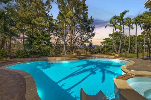 5 Heatherwood, Aliso Viejo, CA 92656