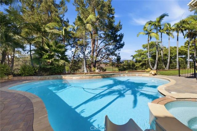 5 Heatherwood, Aliso Viejo, CA 92656