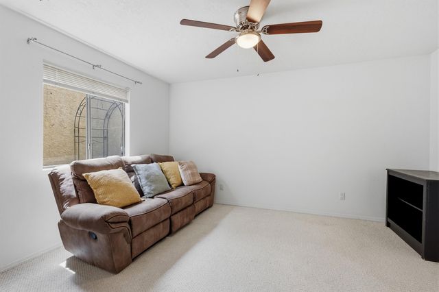 10021 Lagrima De Oro Road NE, Albuquerque, NM 87111