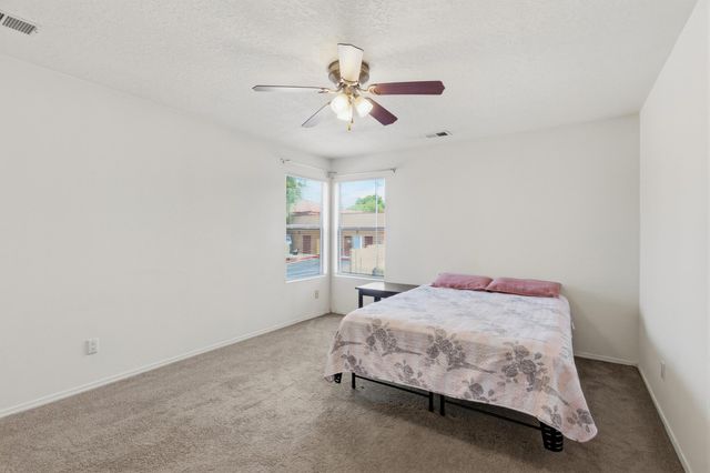 10021 Lagrima De Oro Road NE, Albuquerque, NM 87111