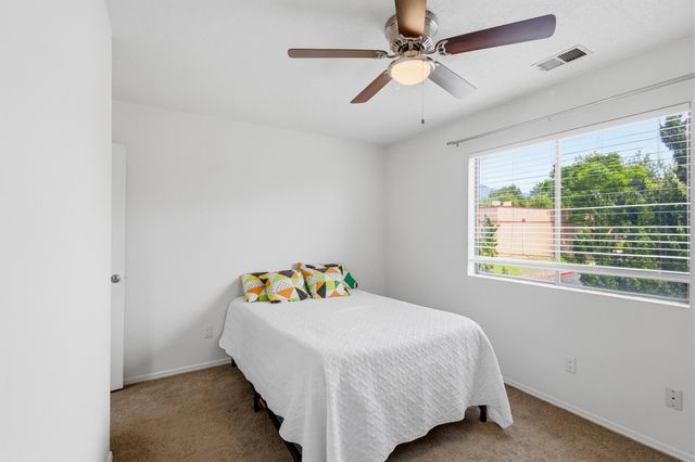 10021 Lagrima De Oro Road NE, Albuquerque, NM 87111