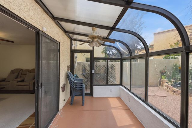 10021 Lagrima De Oro Road NE, Albuquerque, NM 87111