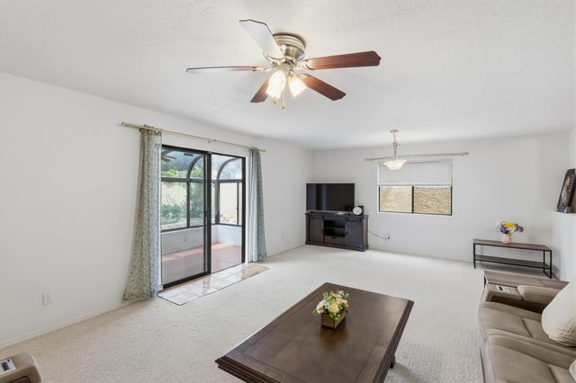 10021 Lagrima De Oro Road NE, Albuquerque, NM 87111