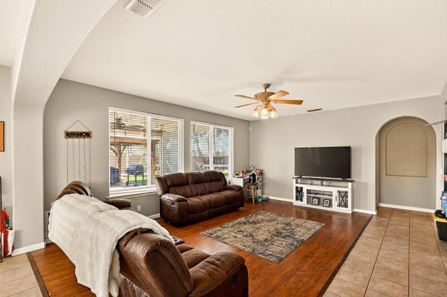 11437 Mirage Drive, Chowchilla, CA 93610