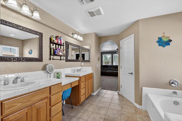 11437 Mirage Drive, Chowchilla, CA 93610