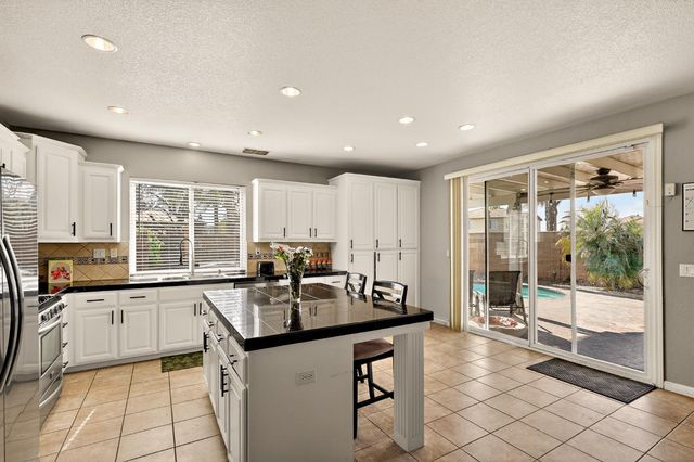 11437 Mirage Drive, Chowchilla, CA 93610