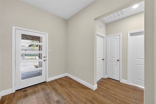 6127 JEANE Street, Dallas, TX 75217
