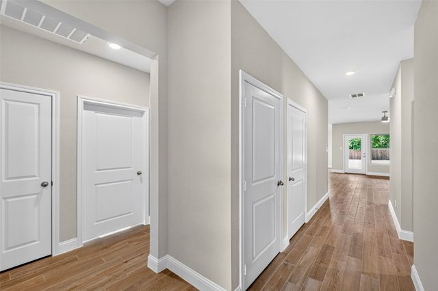 6127 JEANE Street, Dallas, TX 75217