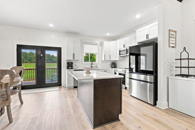 1006 Clifton Valley Rd, Dickson, TN 37055