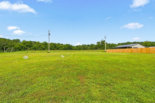 1006 Clifton Valley Rd, Dickson, TN 37055