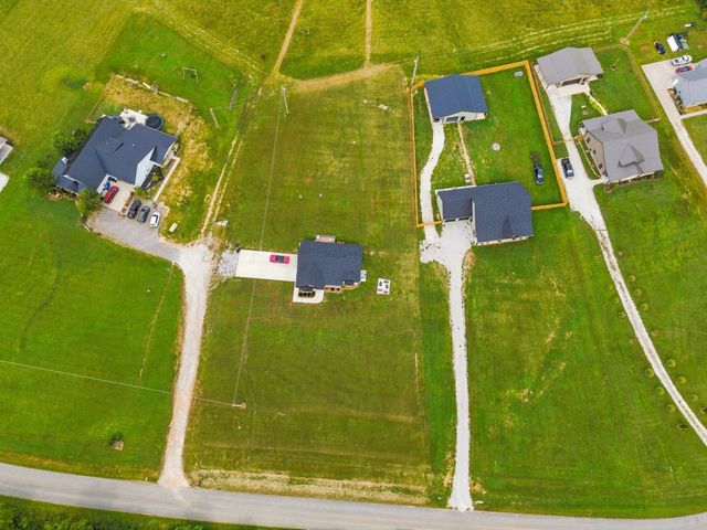 1006 Clifton Valley Rd, Dickson, TN 37055