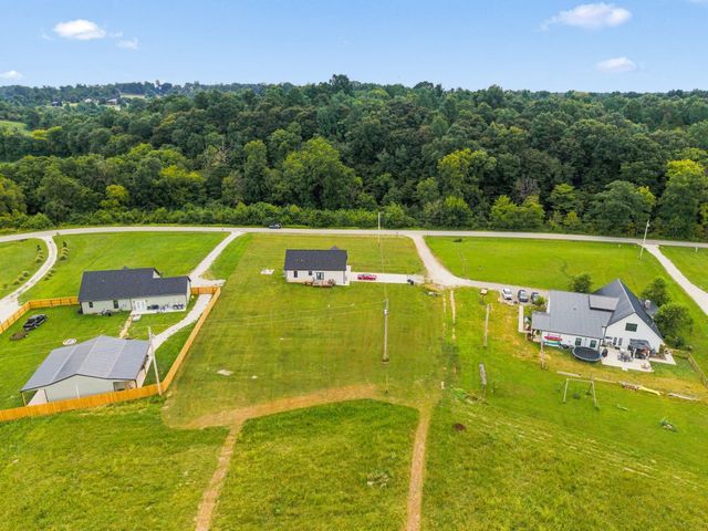 1006 Clifton Valley Rd, Dickson, TN 37055