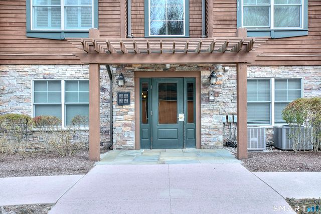 16 Hayestown Road C402, Danbury, CT 06811