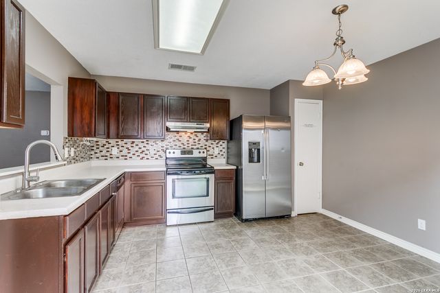 5410 Champions Hill, San Antonio, TX 78233