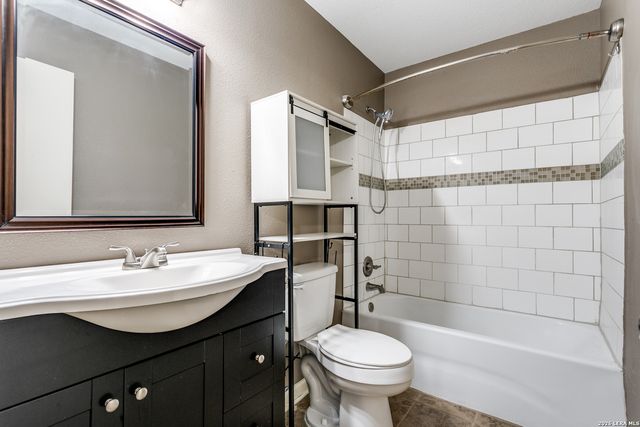 5410 Champions Hill, San Antonio, TX 78233