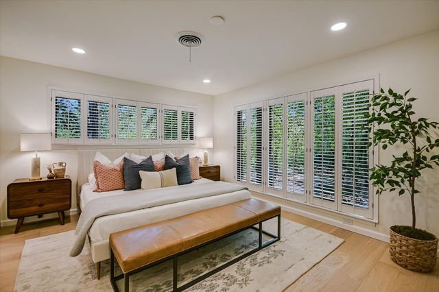5645 Oak BLVD, Austin, TX 78735