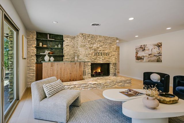 5645 Oak BLVD, Austin, TX 78735