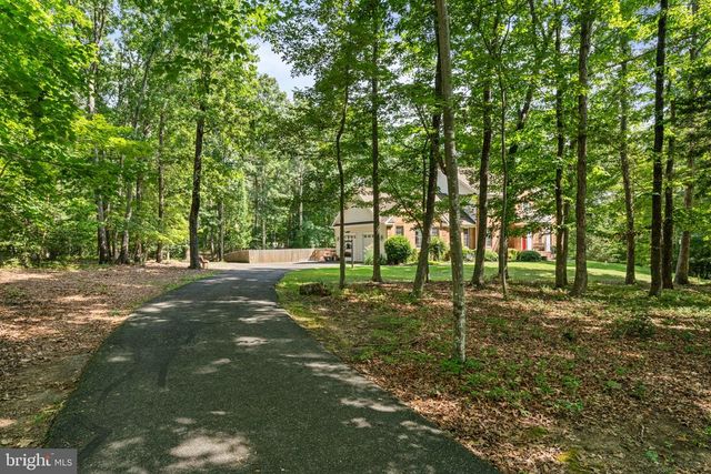8801 GENERAL COUCHS CT, Fredericksburg, VA 22407