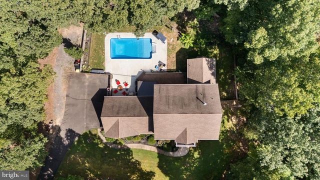 8801 GENERAL COUCHS CT, Fredericksburg, VA 22407