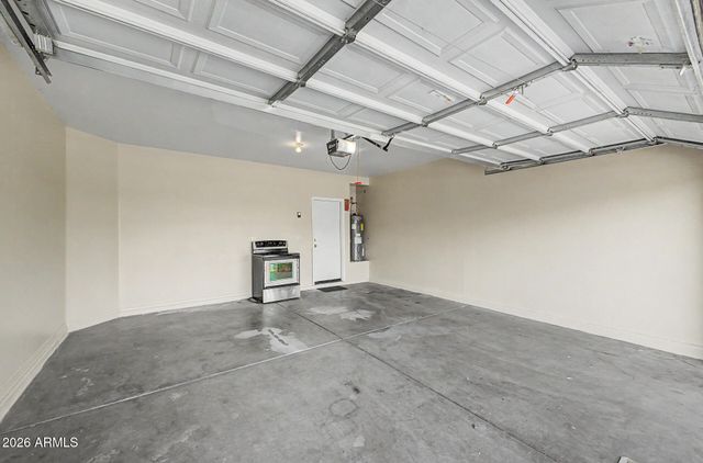8932 W HAMMOND Lane, Tolleson, AZ 85353