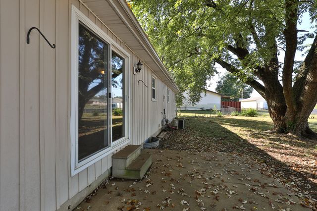 2715 South Franklin Avenue, Springfield, MO 65807