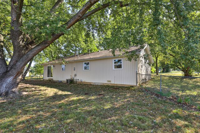 2715 South Franklin Avenue, Springfield, MO 65807
