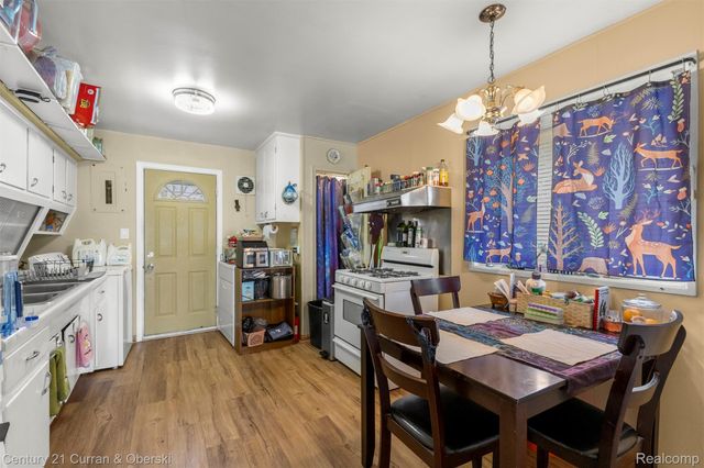 8075 William Street, Taylor, MI 48180