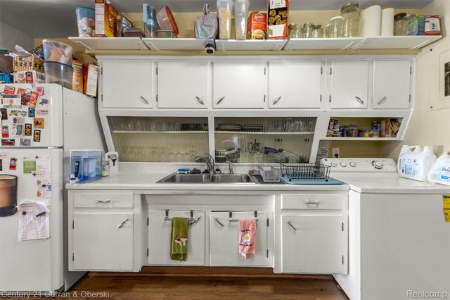 8075 William Street, Taylor, MI 48180