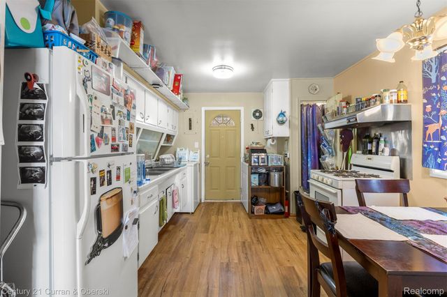 8075 William Street, Taylor, MI 48180