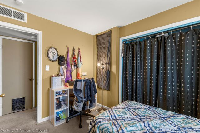 8075 William Street, Taylor, MI 48180