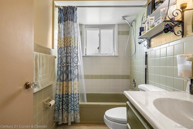 8075 William Street, Taylor, MI 48180